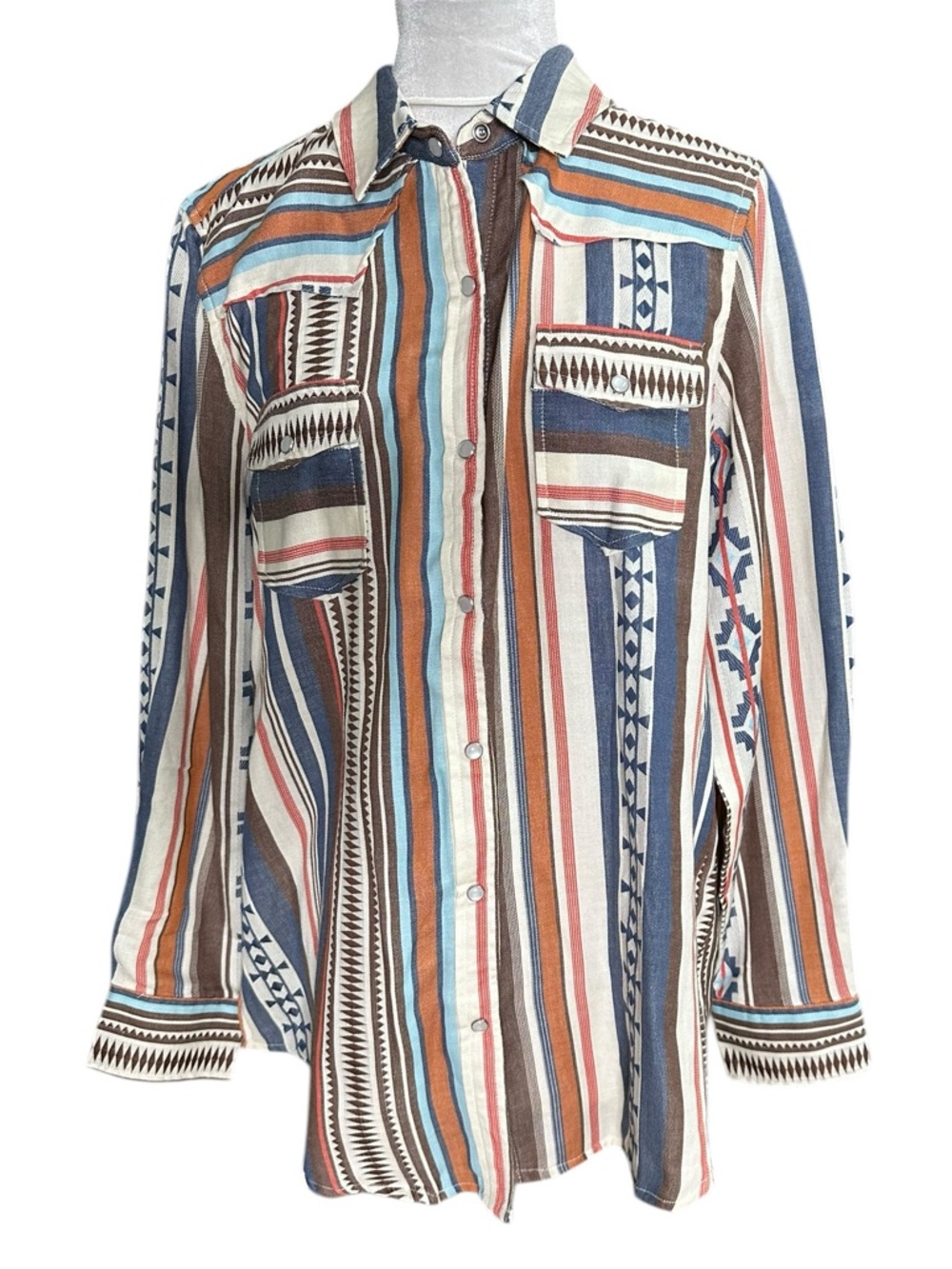 NWT Cotton & Rye Women’s Dobby Serape Print Shirt. Size Large